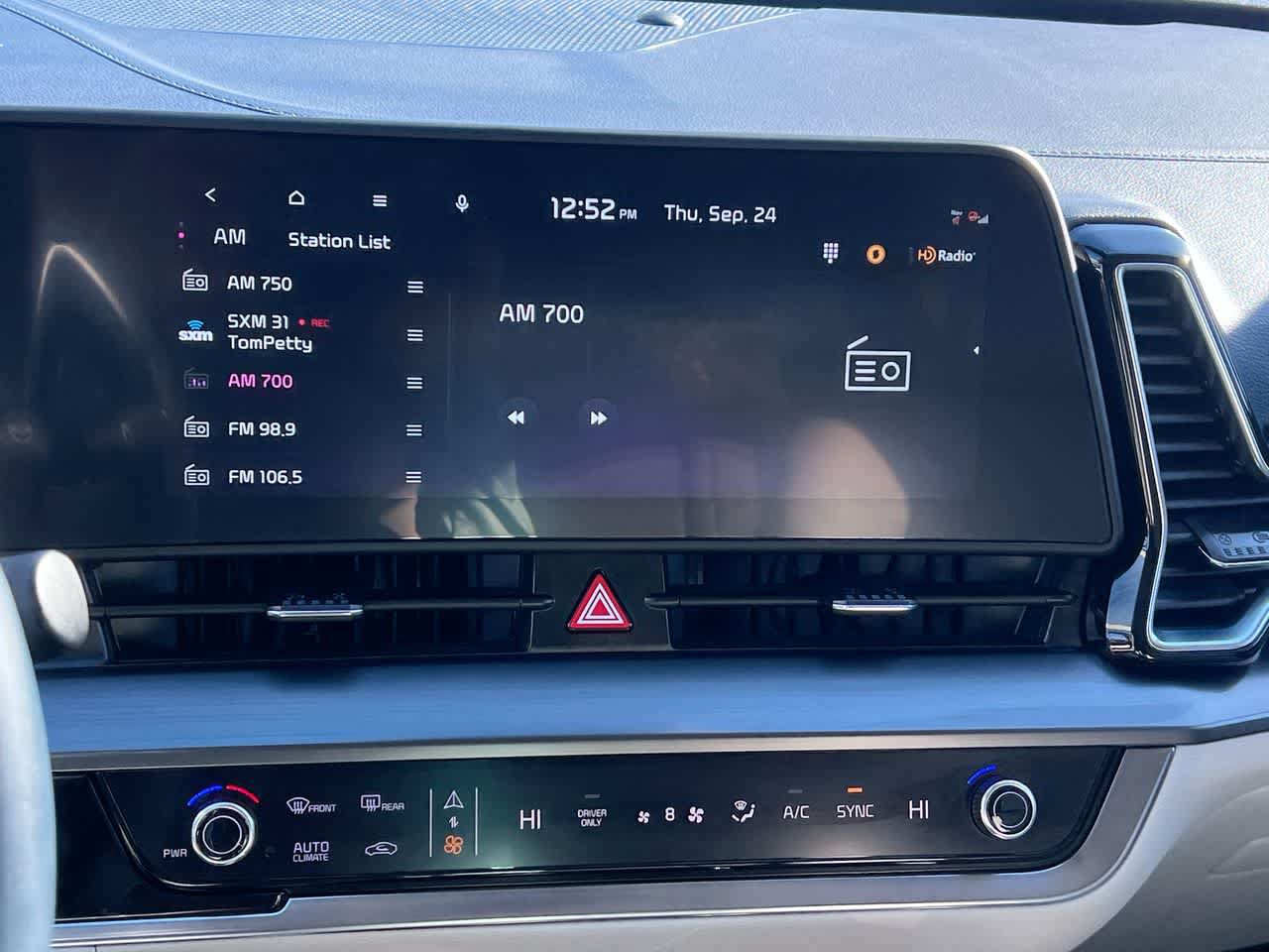 Certified 2025 Kia Sportage EX AWD/4WD image 16