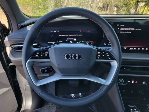 Used 2025 Audi Q5 Premium Plus w/ Premium Plus image 29