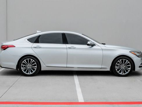 Used 2016 Hyundai Genesis 3.8 AWD/4WD image 3