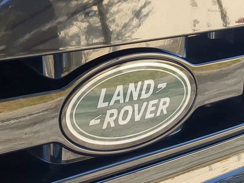 Used 2025 Land Rover Defender 110 S AWD/4WD image 12