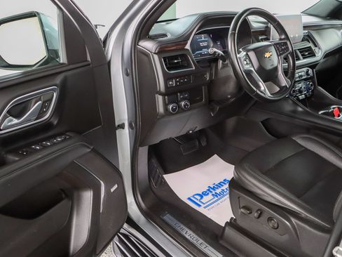 Used 2023 Chevrolet Tahoe LT RWD image 3