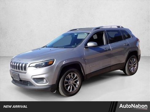Used 2019 Jeep Cherokee Latitude Plus w/ Cold Weather Group image 1