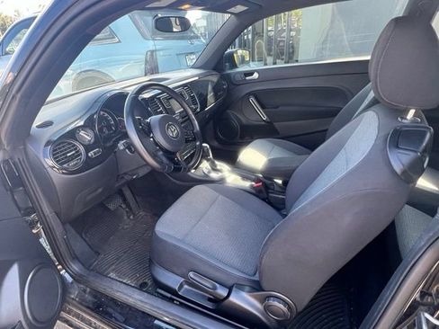 Used 2018 Volkswagen Beetle 2.0T S FWD image 9
