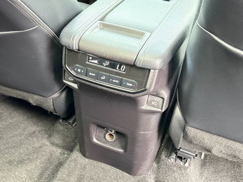 Used 2025 Toyota Grand Highlander AWD image 23