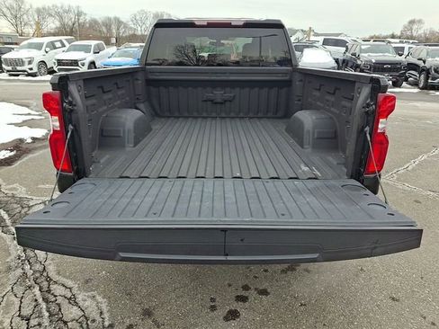 Used 2019 Chevrolet Silverado 1500 Custom w/ Custom Value Package image 31