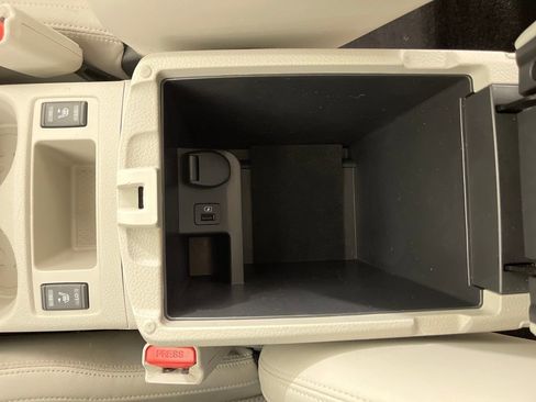 Used 2022 Nissan Rogue Sport SV w/ Technology Package image 23