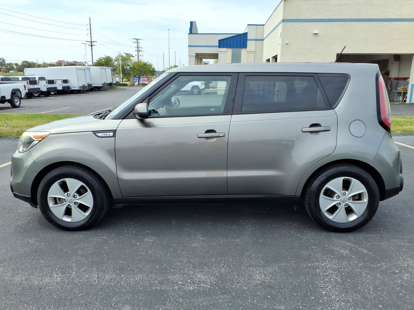 Used 2015 Kia Soul FWD image 4