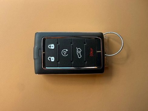 New 2025 Jeep Grand Cherokee Summit image 39