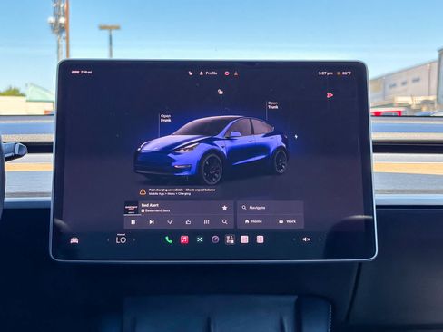 Used 2022 Tesla Model Y Performance AWD/4WD image 13