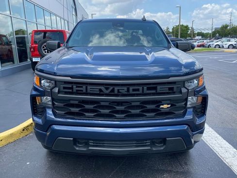 Used 2022 Chevrolet Silverado 1500 Custom RWD image 3