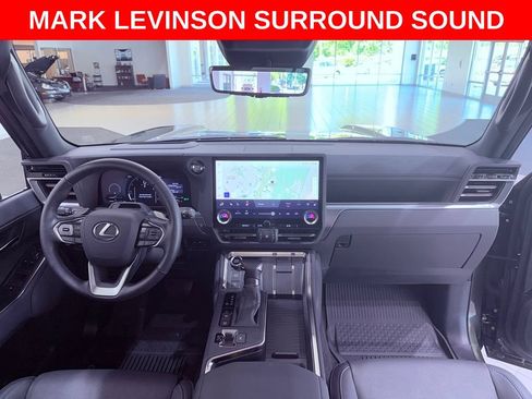 Certified 2025 Lexus GX 550 w/ Accessory Package (2T) AWD/4WD image 18