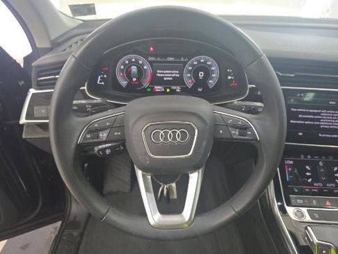 Used 2023 Audi Q7 2.0T Premium w/ Convenience Package AWD/4WD image 17