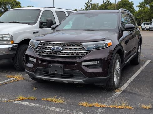 Used 2023 Ford Explorer King Ranch w/ Technology Package AWD/4WD image 2