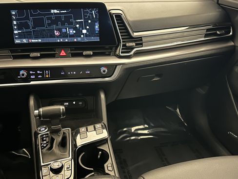 Used 2023 Kia Sportage SX image 17