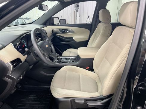 Used 2023 Chevrolet Traverse LS FWD image 19