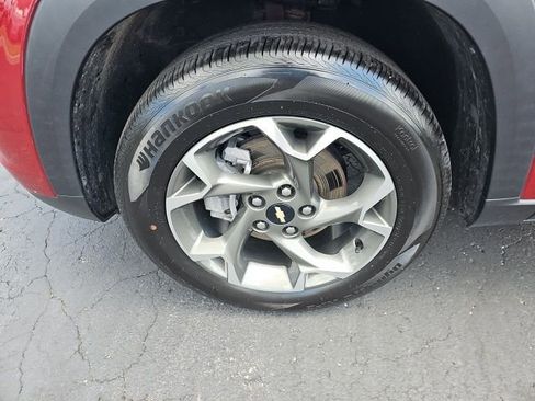 Used 2024 Chevrolet Trax LT w/ LT Convenience Package image 15