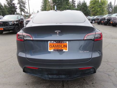 Used 2023 Tesla Model Y AWD image 7