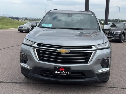 Used 2023 Chevrolet Traverse LT AWD/4WD image 2