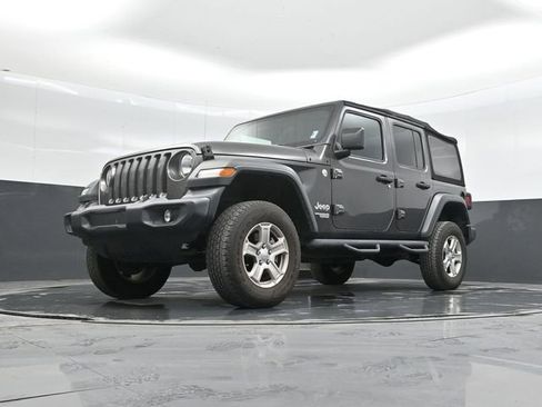 Used 2018 Jeep Wrangler Unlimited Sport S image 46