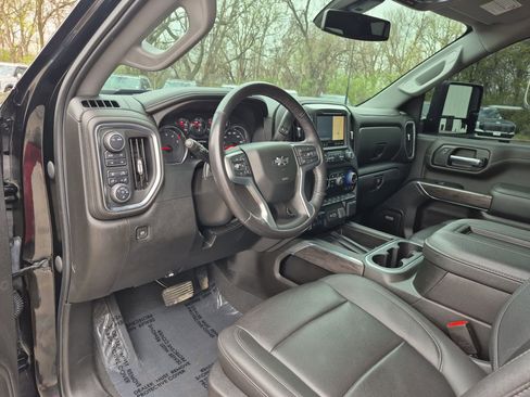 Used 2022 Chevrolet Silverado 2500 LTZ w/ LTZ Plus Package image 11