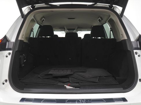 Used 2025 Nissan Rogue SV AWD/4WD image 17