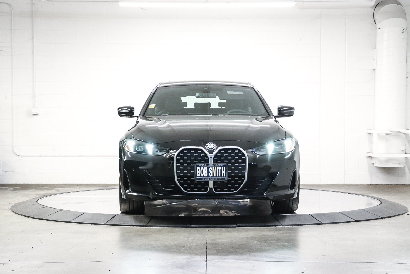 Used 2026 BMW 430i w/ Premium Package RWD image 2