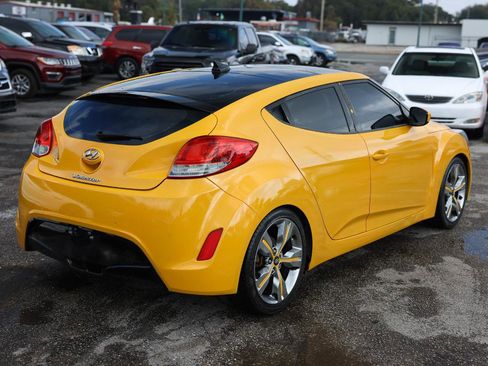 Used 2012 Hyundai Veloster 3DR COUPE w/ Style Pkg image 11