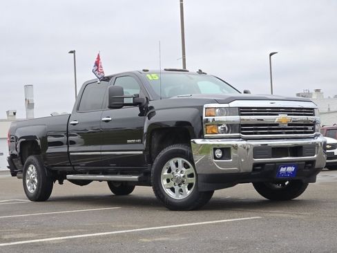 Used 2015 Chevrolet Silverado 3500 LTZ w/ LTZ Plus Package image 2