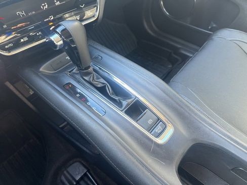 Used 2019 Honda HR-V Touring image 19