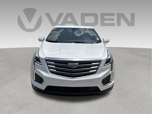 Used 2018 Cadillac XT5 Premium Luxury w/ Driver Assist Package FWD image 3