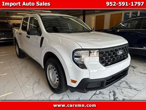 Used 2025 Ford Maverick XL w/ Equipment Group 102A AWD/4WD image 1