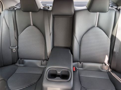 Used 2024 Toyota Camry SE FWD image 32