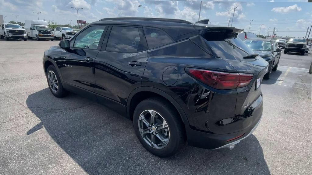 New 2026 Chevrolet Blazer LT w/ Convenience Package FWD image 8