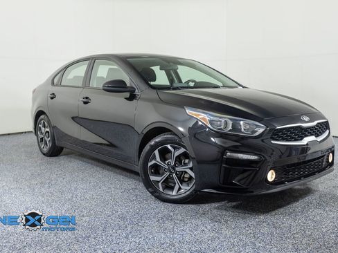 Used 2020 Kia Forte LXS FWD image 1