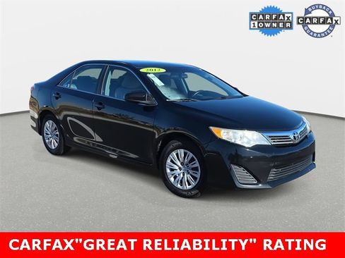 Used 2012 Toyota Camry L image 3