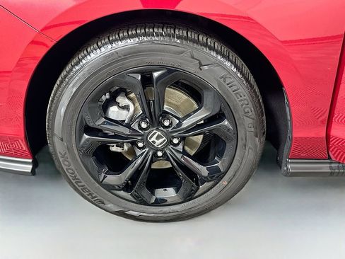 Used 2025 Honda Accord SE image 31