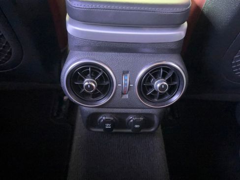 Used 2018 Kia Stinger GT2 AWD/4WD image 33