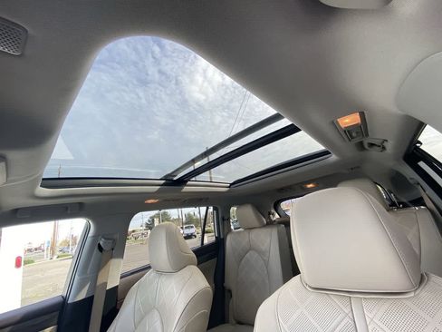Used 2020 Toyota Highlander Platinum image 22