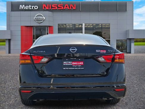 Certified 2024 Nissan Altima 2.5 SV image 4