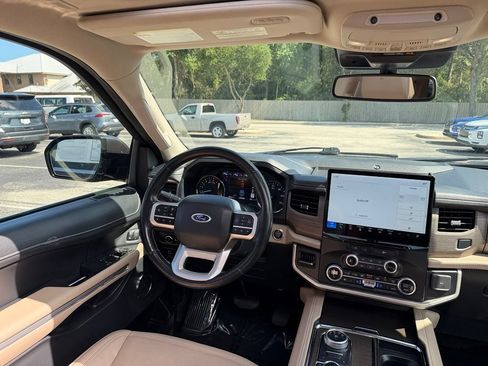 Used 2024 Ford Expedition Max Limited AWD/4WD image 26