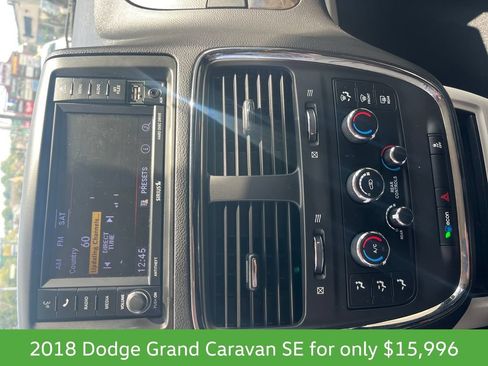 Used 2018 Dodge Grand Caravan SE w/ UConnect Hands-Free Group FWD image 17