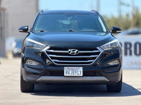 Used 2018 Hyundai Tucson Value FWD image 3