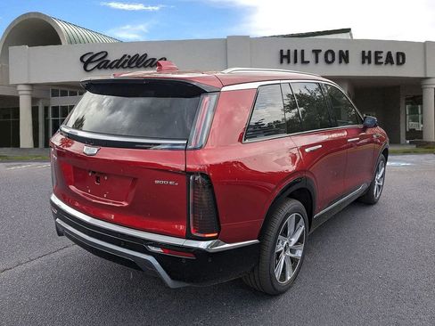 New 2026 Cadillac Vistiq Luxury w/ LPO, Floor Liner Package image 6