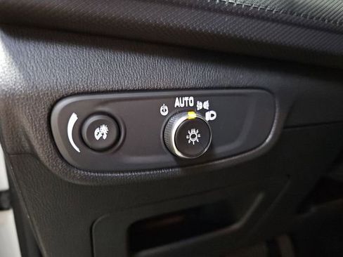 New 2025 Chevrolet TrailBlazer LT w/ LT Cold Weather Package image 18