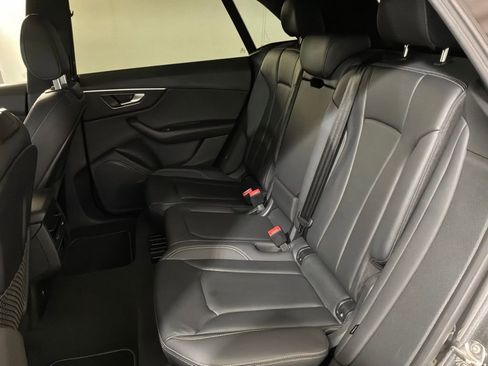 Used 2023 Audi Q8 Premium w/ Convenience Package image 18