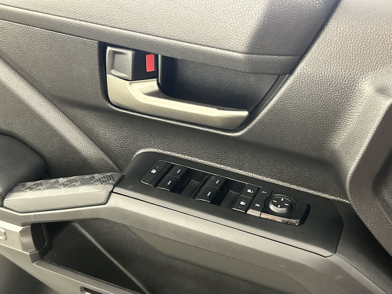 Used 2024 Toyota Tacoma TRD Sport RWD image 19