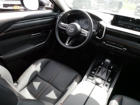 Used 2025 MAZDA CX-50 AWD 2.5 Hybrid w/ Premium Pkg image 9