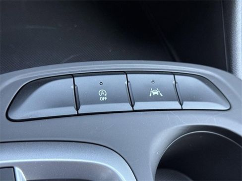 New 2025 Buick Envista Preferred image 17