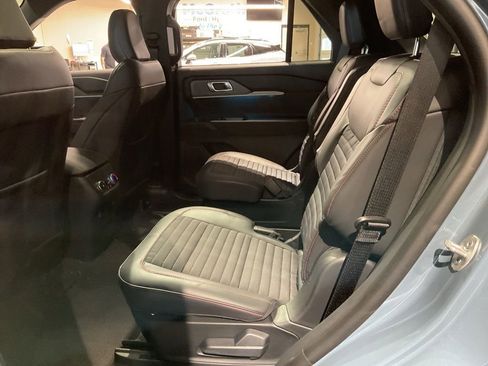 New 2026 Ford Explorer ST-Line w/ ST-Line Street Pack image 20