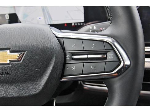 Used 2026 Chevrolet Equinox LT FWD image 16